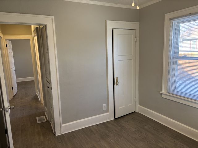 2342 York Street, Des Moines, IA 50316