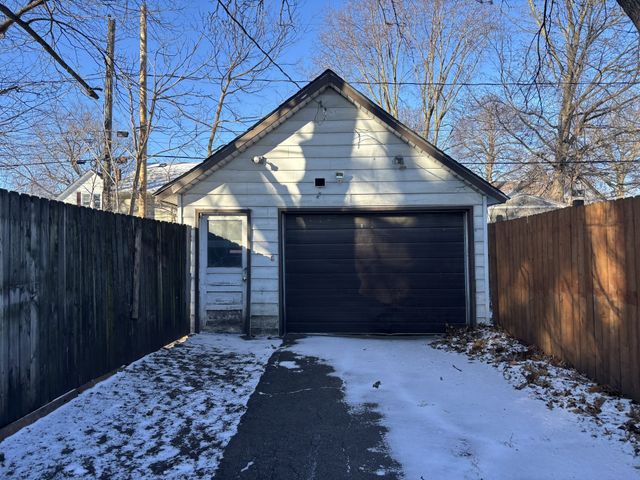 2342 York Street, Des Moines, IA 50316