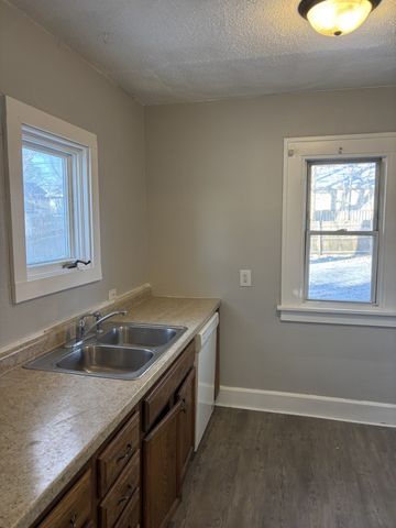 2342 York Street, Des Moines, IA 50316