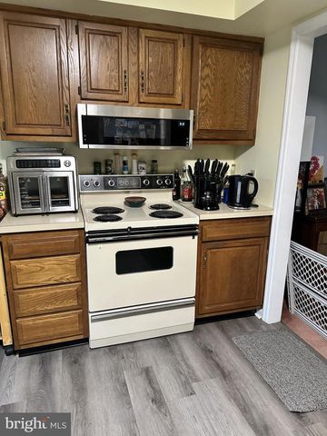 1810 CREEK VIEW DR, New Cumberland, PA 17070