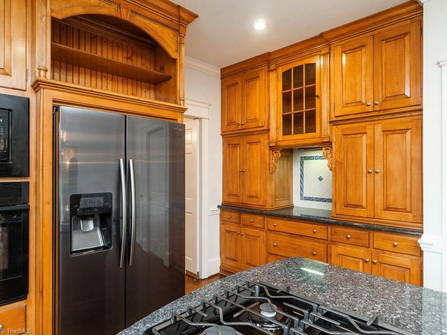 3235 Hiddenwood Lane, Burlington, NC 27215