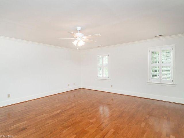 3235 Hiddenwood Lane, Burlington, NC 27215