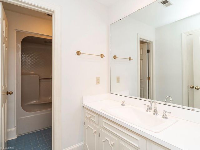 3235 Hiddenwood Lane, Burlington, NC 27215