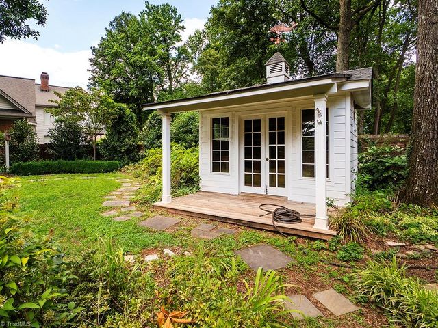 3235 Hiddenwood Lane, Burlington, NC 27215