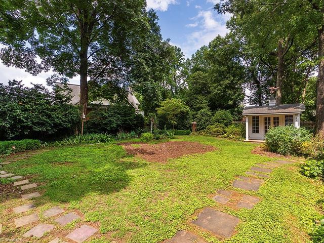 3235 Hiddenwood Lane, Burlington, NC 27215