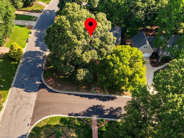 3235 Hiddenwood Lane, Burlington, NC 27215