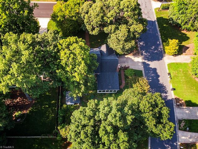 3235 Hiddenwood Lane, Burlington, NC 27215