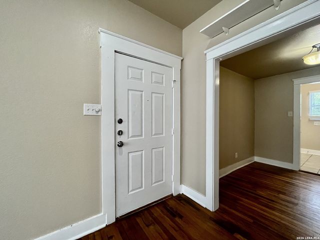 1539 W Woodlawn Ave Apt 2, San Antonio, TX 78201