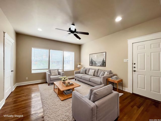 1539 W Woodlawn Ave Apt 2, San Antonio, TX 78201