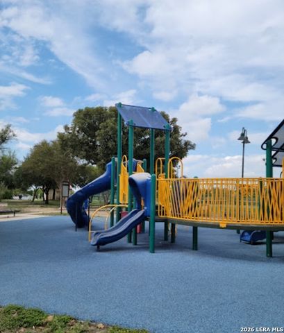 1539 W Woodlawn Ave Apt 2, San Antonio, TX 78201