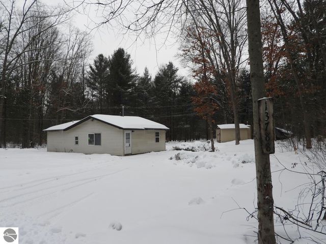 13788 Brethren Heights Road, Brethren, MI 49619