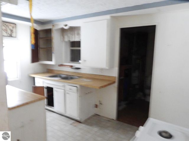 13788 Brethren Heights Road, Brethren, MI 49619