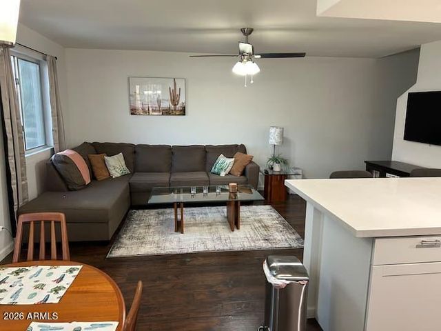 4760 E PORTLAND Street, Phoenix, AZ 85008