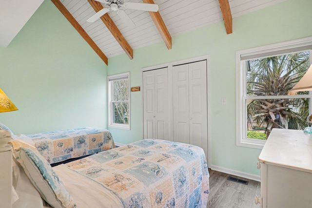 12 Riptide Ln., Pawleys Island, SC 29585