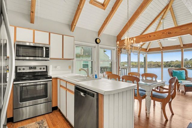 12 Riptide Ln., Pawleys Island, SC 29585