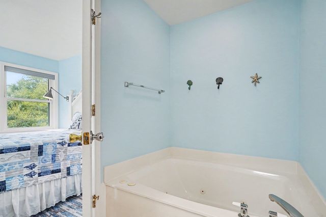 12 Riptide Ln., Pawleys Island, SC 29585