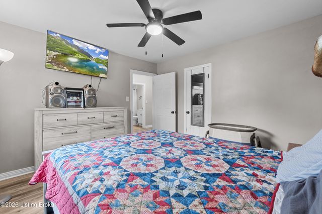3215 Bridwell Dr, Louisville, KY 40216