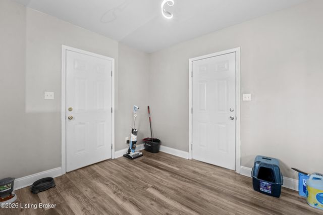 3215 Bridwell Dr, Louisville, KY 40216