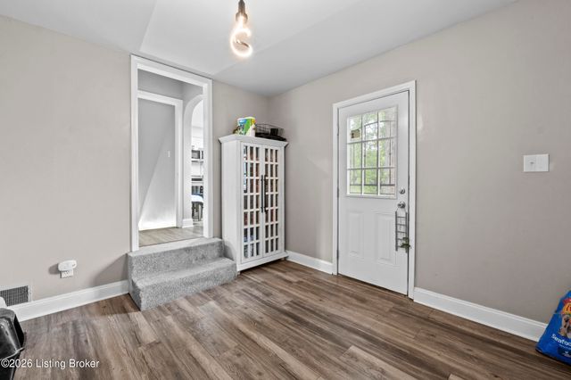 3215 Bridwell Dr, Louisville, KY 40216