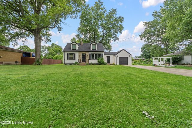 3215 Bridwell Dr, Louisville, KY 40216