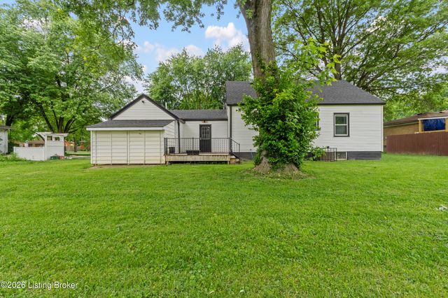3215 Bridwell Dr, Louisville, KY 40216