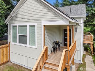 210 S Cambrian Avenue, Bremerton, WA 98312