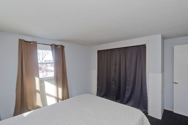 3 Fordham St, Springfield, MA 01104