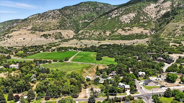 1734 N FRUITLAND DR, Ogden, UT 84414