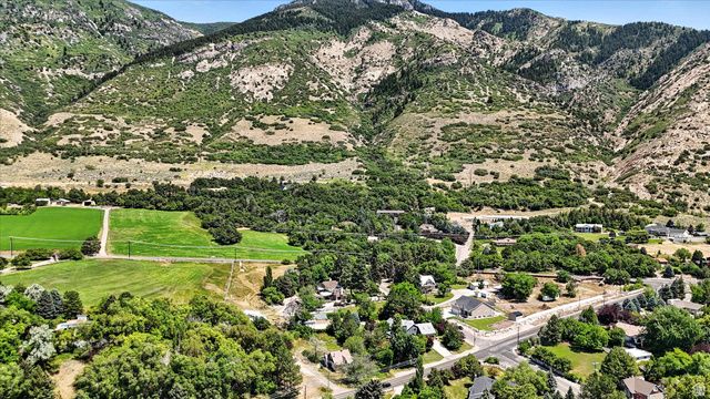 1734 N FRUITLAND DR, Ogden, UT 84414