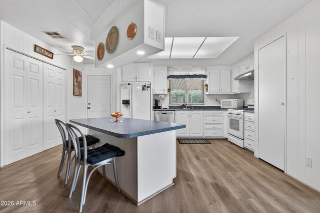 9254 E CACTUS Lane S, Sun Lakes, AZ 85248