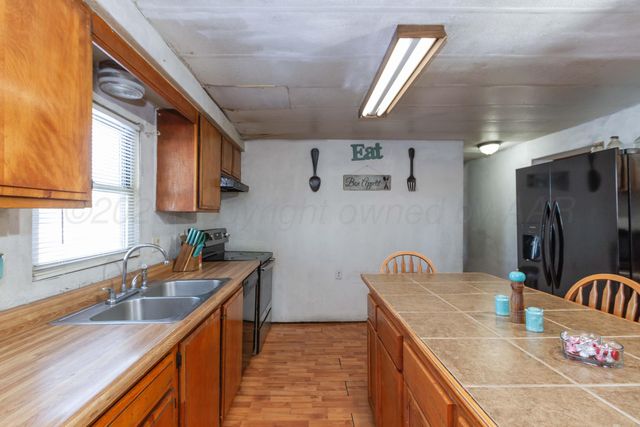 1001 W BOND Street, Pampa, TX 79065