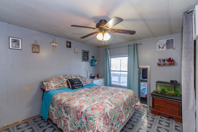 1001 W BOND Street, Pampa, TX 79065