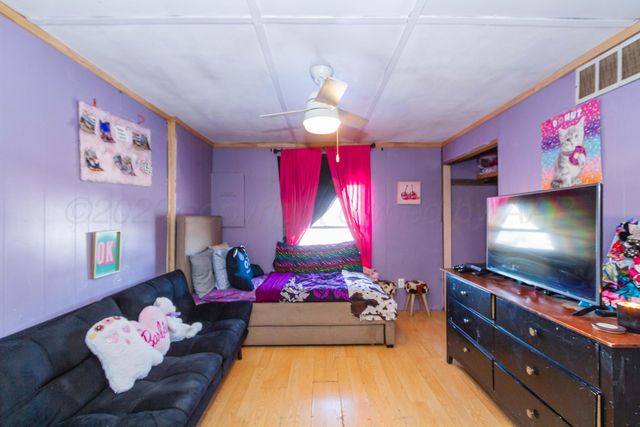 1001 W BOND Street, Pampa, TX 79065