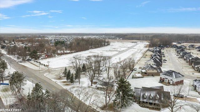 49939 Fairchild Road, Chesterfield, MI 48051