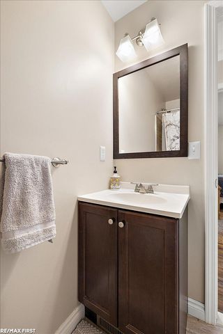 49939 Fairchild Road, Chesterfield, MI 48051