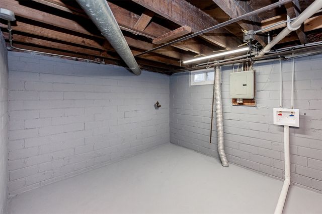 2721 Cornell Street, Des Moines, IA 50313