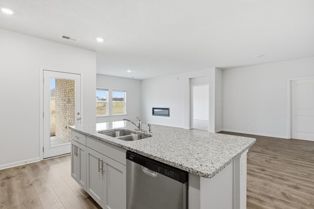 4206 SANDY HOLLOW LN S, Millington, TN 38053