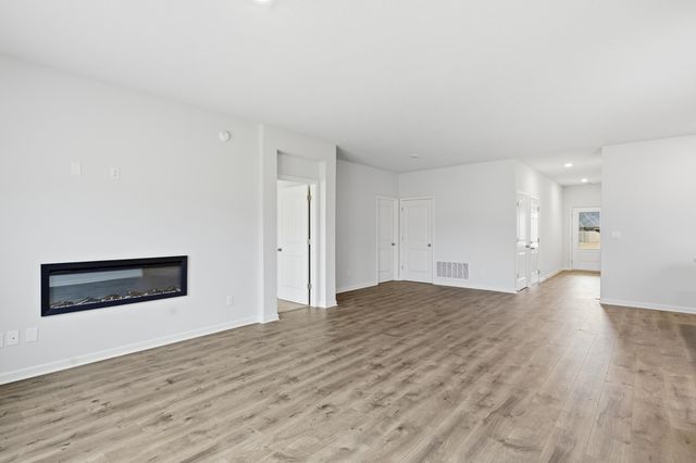 4206 SANDY HOLLOW LN S, Millington, TN 38053