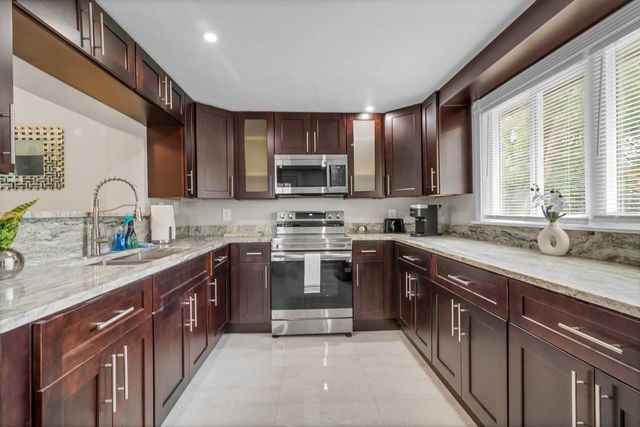 5838 SAGE DRIVE, Orlando, FL 32807