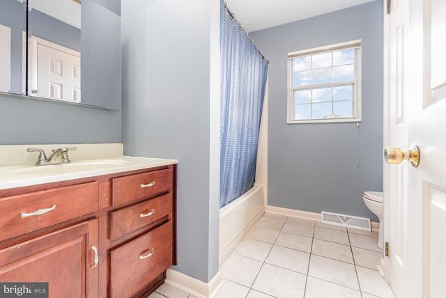 1895 ESTHER DR, Carlisle, PA 17013