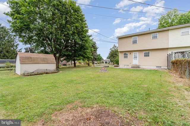 1895 ESTHER DR, Carlisle, PA 17013