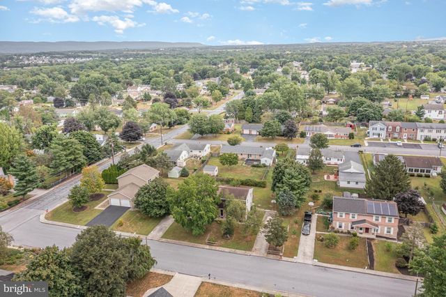 1895 ESTHER DR, Carlisle, PA 17013