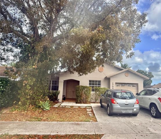 17991 SW 136th Ave, Miami, FL 33177