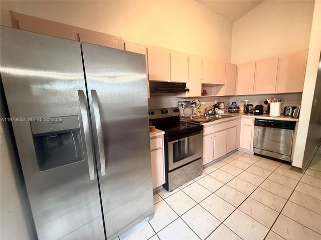 17991 SW 136th Ave, Miami, FL 33177