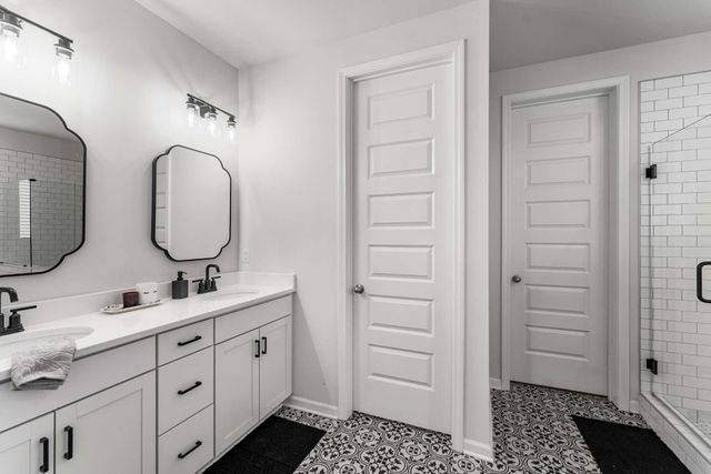 807 Cawthorn Ln, Mount Juliet, TN 37122