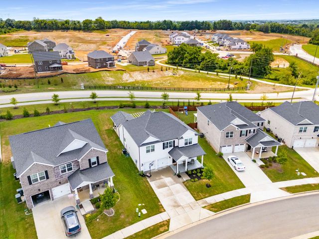 807 Cawthorn Ln, Mount Juliet, TN 37122