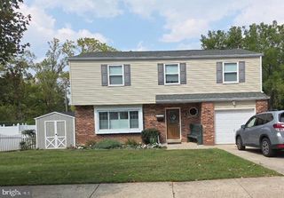 8669 STEEPLE DR, Philadelphia, PA 19128