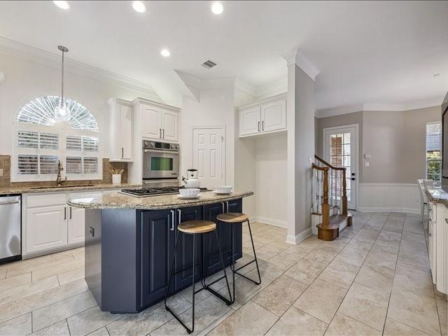 15415 Rocky Oak Court, Houston, TX 77059