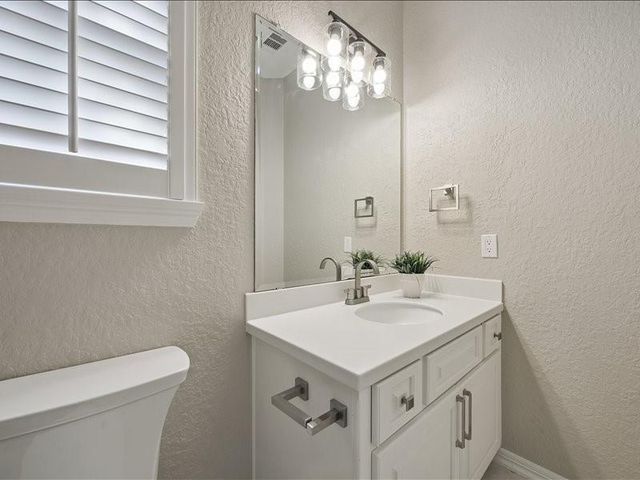 15415 Rocky Oak Court, Houston, TX 77059