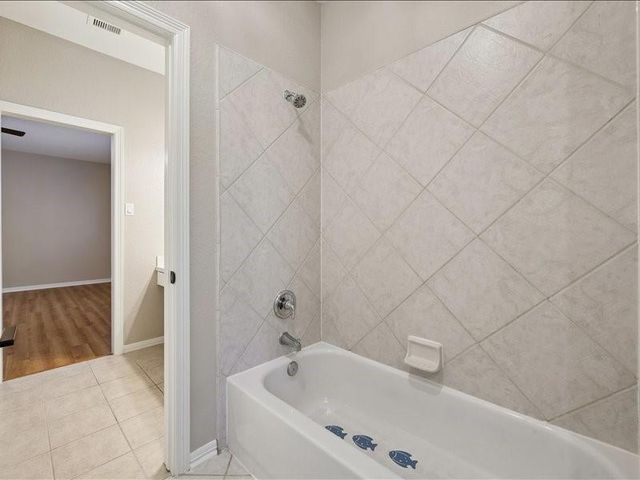 15415 Rocky Oak Court, Houston, TX 77059